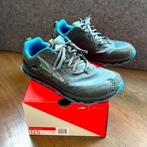 Altra Lone Peak 5 Men Running Shoe. Very Good Pre-Owned Condition. Size 12.5